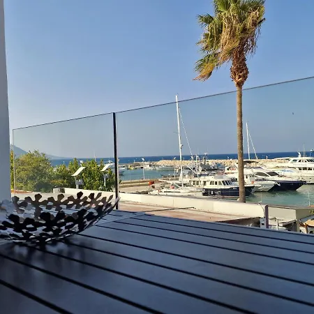 The Belvedere Marina * لاشي