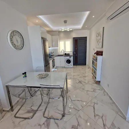 شقة The Belvedere Marina لاشي