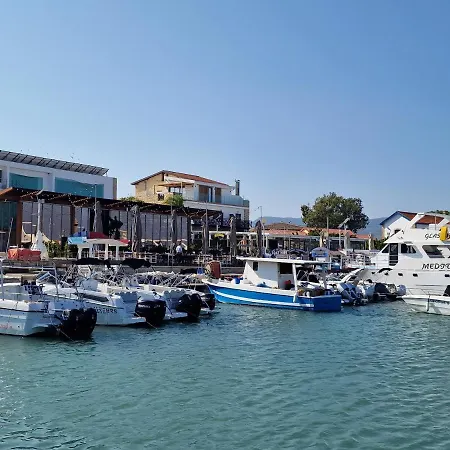 Apartament The Belvedere Marina Latsi