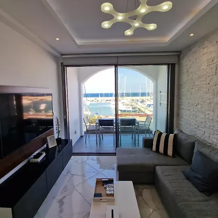 شقة The Belvedere Marina لاشي