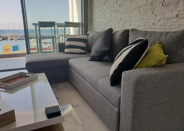 The Belvedere Marina Apartment Lachi