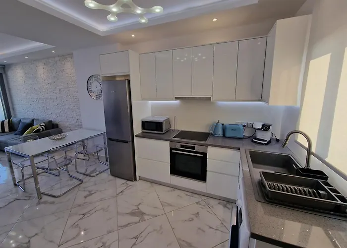 The Belvedere Marina Apartment *