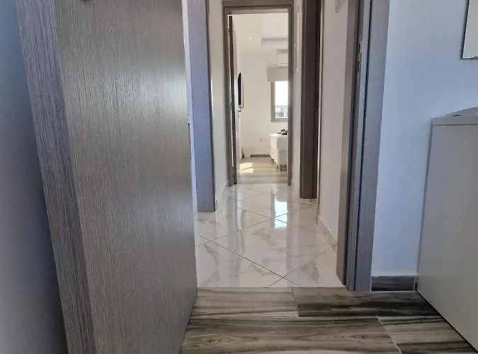 The Belvedere Marina * Lachi