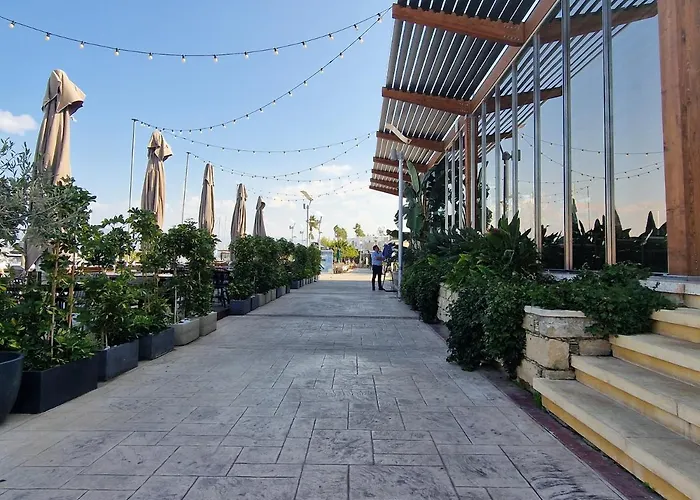 The Belvedere Marina Apartment Lachi